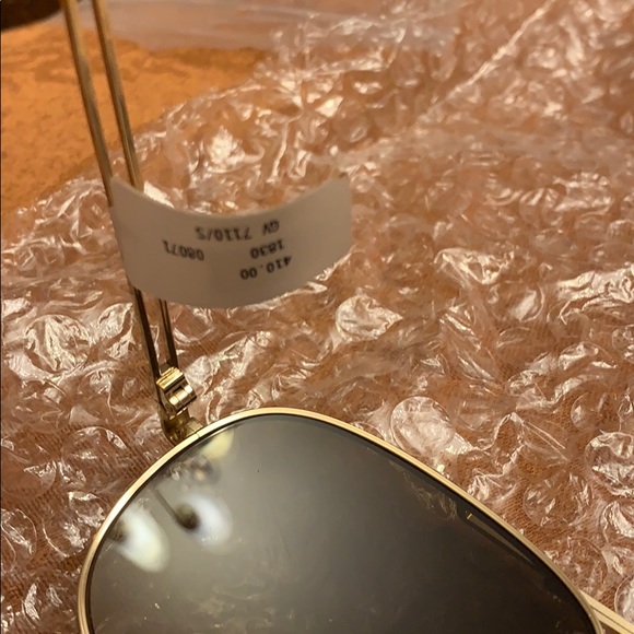 Givenchy Sunglasses. Unisex - Picture 3 of 8